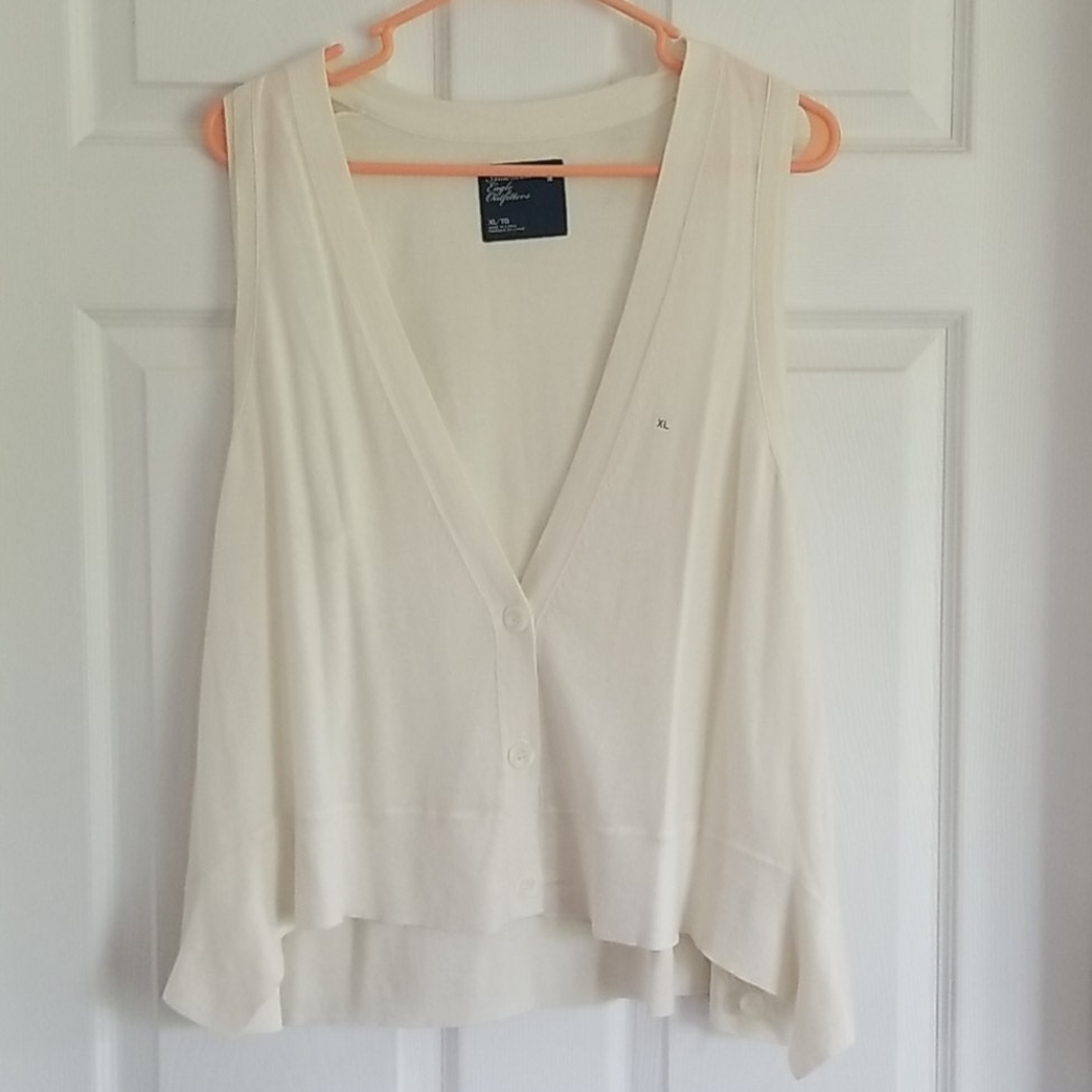 Button vest